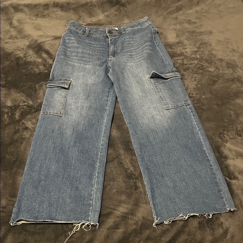 OAT New York Women's Blue Cargo Jeans Distressed Frayed Hem Wide Leg 12/31